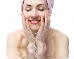 Tips Menghapus Make-up Pada Setiap Bagian Wajah 