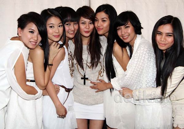 Ditinggal Vanilla Nikah, 7Icons Reborn