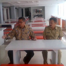 Dede Yusuf Tinjau Kantin Gedung Sate yang Dipercantik