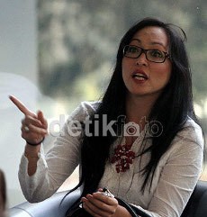 Angie Pasrah Hadapi Sidang Vonis