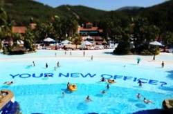 Dicari! Penguji Seluncuran yang Mau Traveling Gratis