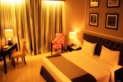 Aneka Cara Menginap di Bogor, dari Koper Sampai Ransel