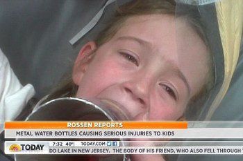 Parah! Ini Jadinya Kalau Lidah Terjepit Mulut Botol