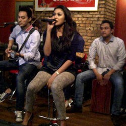 Comeback, Shaden Sengaja Pilih Lagu Galau