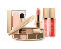 Mustika Ratu Ungkap Tren Warna Kosmetik 2013 