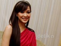 Manisnya Senyuman Yuanita Christiani