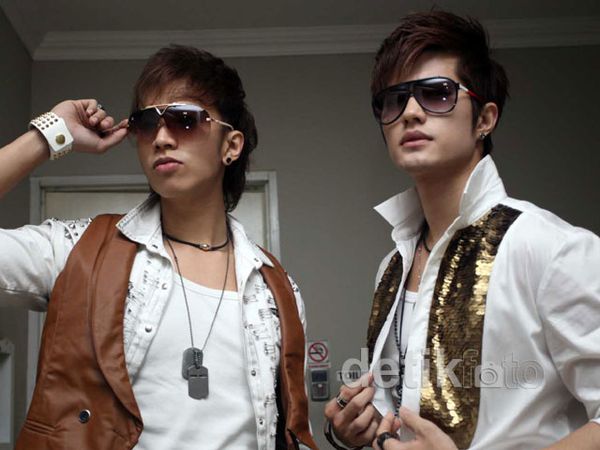 Ditinggal Irwan Chandra, HITZ Tinggal Berdua