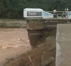 Jembatan Penghubung Putus, Akses Antar Kecamatan Lumpuh
