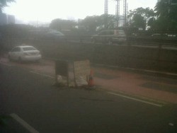 Lubang Gorong-gorong yang Menganga di Tengah Jl Gatsu Sudah Dicor
