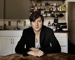 Carl Barat Gandeng Gitaris The Smiths di Album Solo Terbarunya