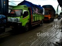 Tol Merak Terendam, Macet Mengular Hingga 21 Km