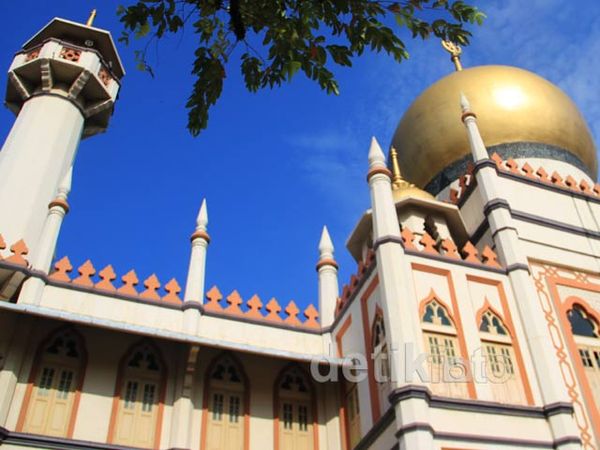 Menara Penyeru di Negeri Bisu
