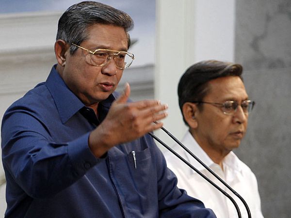 SBY Tunjuk Roy Suryo Jadi Menpora