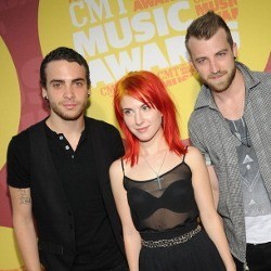 Paramore Nyaris Bubar Saat Ditinggal Farro Bersaudara