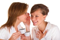 Teman Sekantor Suka Bergosip? Lakukan Ini Biar Tidak Stres