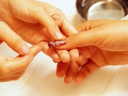 Agar Kuku Cepat Panjang, Lakukan 4 Cara Ini