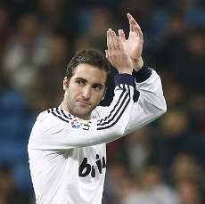 Ronaldo Absen, Higuain Siap Jadi Goal-getter Madrid