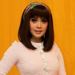 Tiga Minggu Berlibur ke Amerika, Syahrini Temukan Cinta