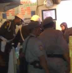 Tak Ada KTP, Dua PSK dan Dua Penyanyi Karaoke Diamankan