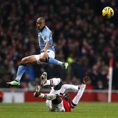 Diwarnai Dua Kartu Merah, City Tundukkan Arsenal di Emirates