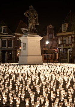 Peringati Kekejaman Jan Peter Coen, WNI di Belanda Nyalakan 7000 Lilin