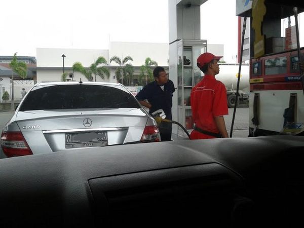 Mobil Premium Minumnya Premium 
