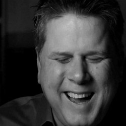 Tommy Edison, Instagrammer Tunanetra yang Inspiratif