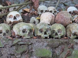 Kisah di Balik Tengkorak-tengkorak Desa Trunyan