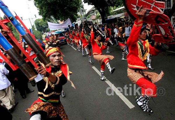 Simpatisan PDIP Paling Atraktif di KPU