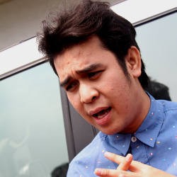 Chit Chat Cuzz Akan Tampilkan Kepintaran Olga Syahputra