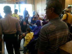 Mau Beli Emas Batangan di Antam Harus Antre Sejak Subuh