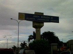 Operator JORR Simatupang Sebut Hujan & Truk Penyebab Jalan Tol Berlubang 