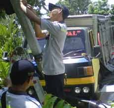 Evakuasi Bangkai Truk Kecelakaan di Jemursari Bikin Lalin Macet