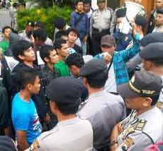 Mahasiswa Tuntut Kajari Kota Malang Mundur dari Jabatannya