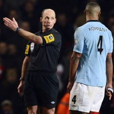 Dikartu Merah, Kompany Bela Diri