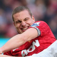 Kondisi Vidic dan Young Bikin MU Cemas