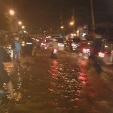 Banjir Sebetis Ganggu Akses Casablanca-Kampung Melayu