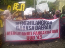 Dosen & Warga Yogya Demo Minta Bahasa Daerah Tak Dihapus di Kurikulum