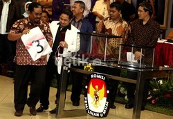 Dapat Nomor 3, PKS Berambisi Masuk 3 Besar Pemilu 2014