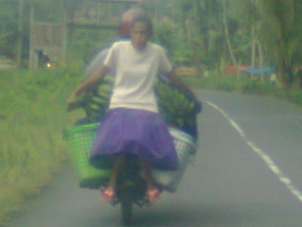 Pedagang Pisang Penantang Maut