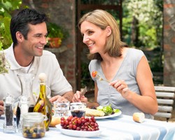 6 Makanan yang Harus Dihindari Sebelum Bercinta