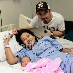 Di Luar Rocker, di Rumah Onci Ungu Tukang Ganti Popok