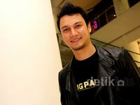 Gantengnya Christian Sugiono