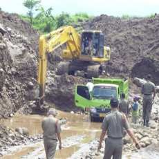 Dua Lokasi Pertambangan Ilegal di Mojokerto Ditutup Satpol PP