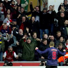 Podolski Minta Fans Lekas Lupakan Kekalahan dari City