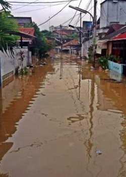 Banjir di Kebon Baru, Tebet Makin Tinggi