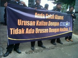 Garda NasDem Bantah Usir Demonstran & Rusuh di Depan Kantor NasDem