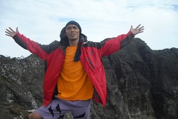 Sebuah Catper Gunung Ciremei