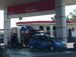 Tak Larang Mobil Pakai Premium, Jero Wacik Bantah Ada Lobi Produsen Otomotif