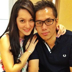 Aih..Mesranya Sammy Simorangkir dengan Si Cantik Nadia Annuar